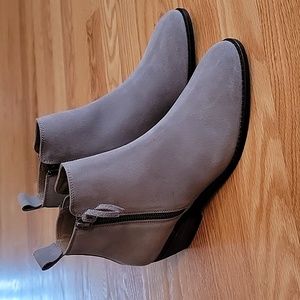 Journee Signature Gray Leather Ankle Boots